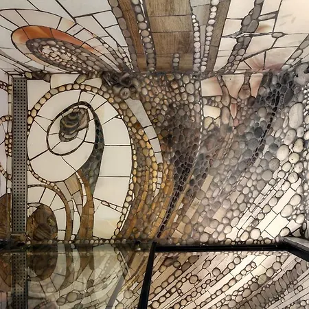 Mosaic House, An Art And Wellness Retreat Holiday home *