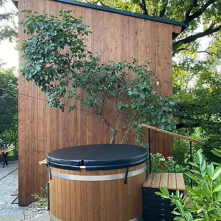 Mosaic House, An Art And Wellness Retreat Holiday home *